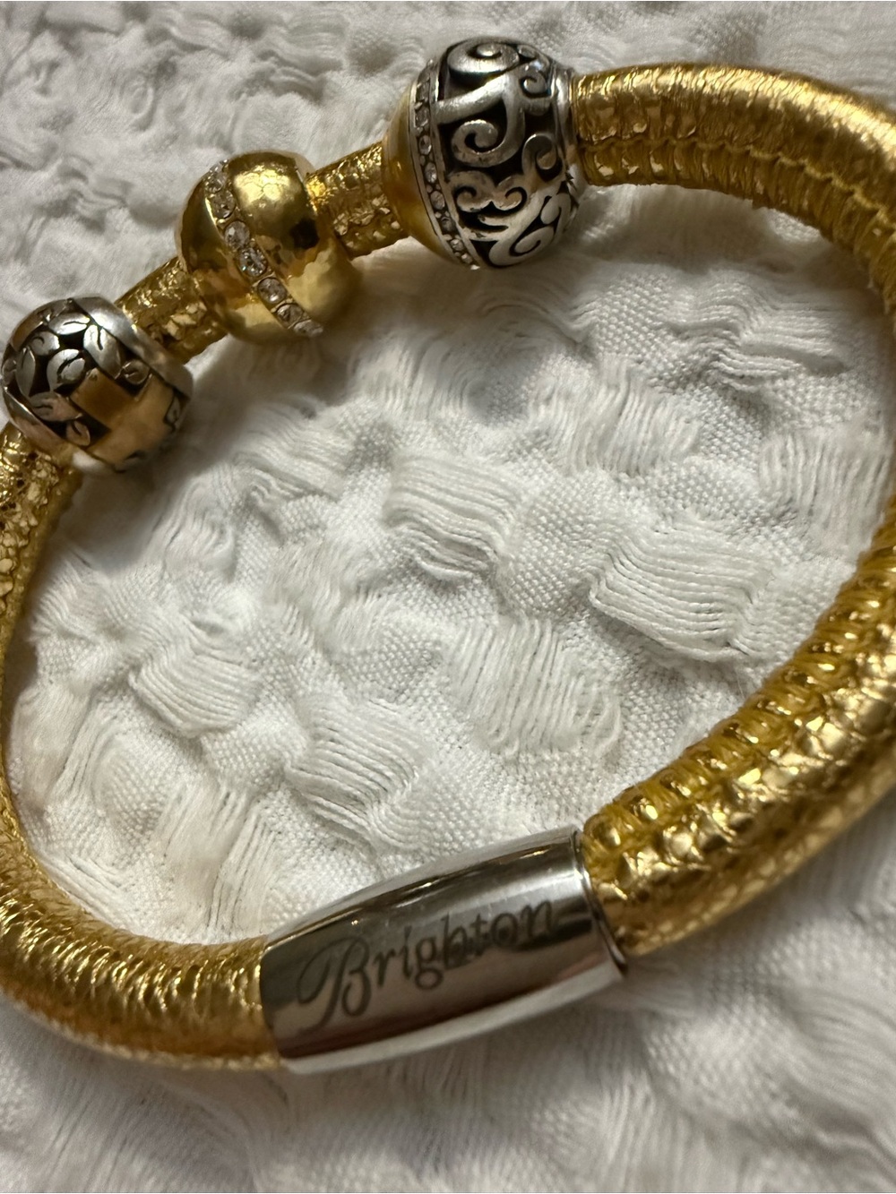 BRIGHTON GOLD WOODSTOCK Charm Bracelet w/ CRYSTAL Classic BEADS - Like New!